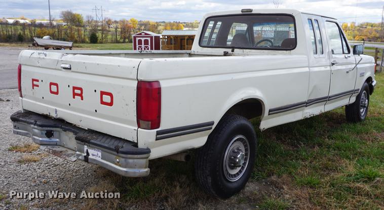 image for item DF1570 1991 Ford F250 SuperCab pickup truck