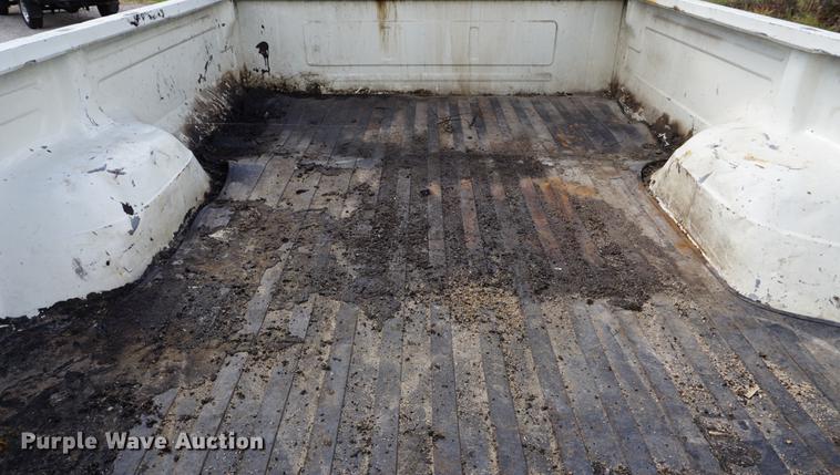 image for item DF1570 1991 Ford F250 SuperCab pickup truck