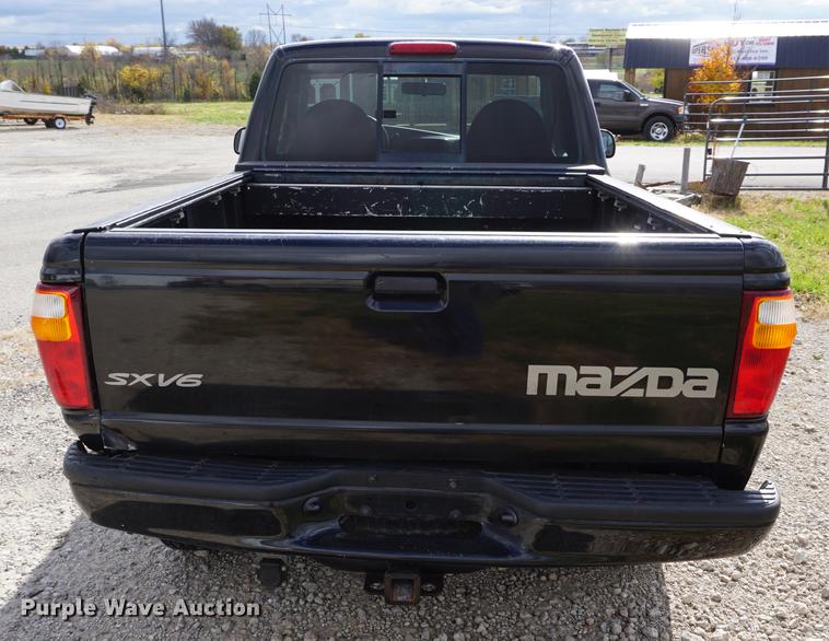 image for item DF1571 2001 Mazda B3000 pickup truck
