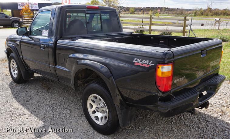 image for item DF1571 2001 Mazda B3000 pickup truck