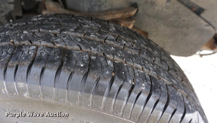 image for item DF1571 2001 Mazda B3000 pickup truck