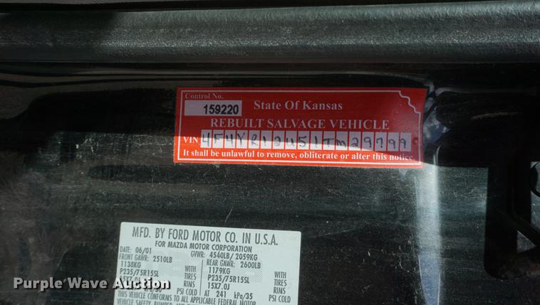 image for item DF1571 2001 Mazda B3000 pickup truck