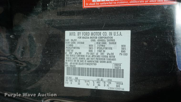 image for item DF1571 2001 Mazda B3000 pickup truck