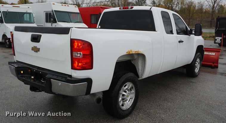 image for item DF1575 2009 Chevrolet Silverado 2500HD Ext. Cab pickup truck