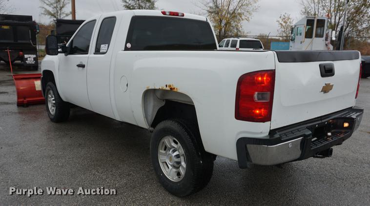 image for item DF1575 2009 Chevrolet Silverado 2500HD Ext. Cab pickup truck