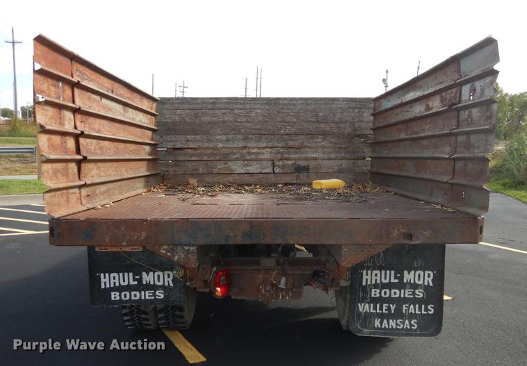 image for item DF1910 1969 Ford F350 flat dump bed pickup truck