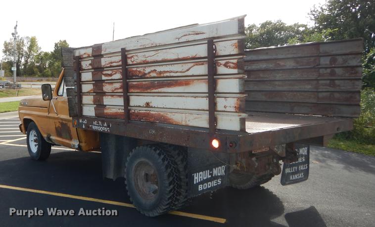image for item DF1910 1969 Ford F350 flat dump bed pickup truck