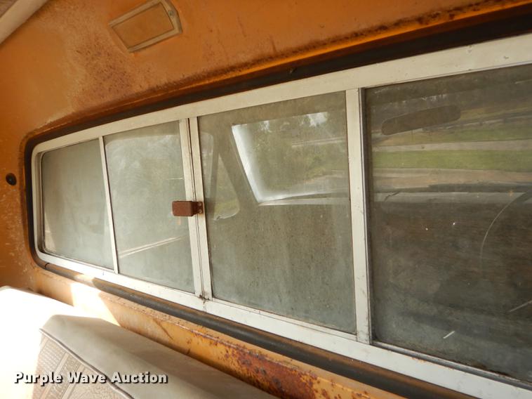 image for item DF1910 1969 Ford F350 flat dump bed pickup truck