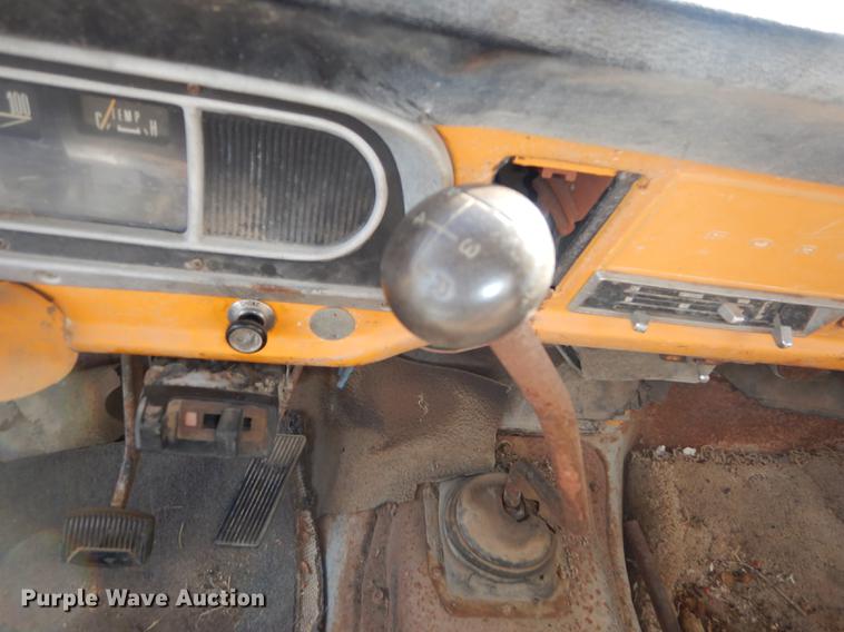 image for item DF1910 1969 Ford F350 flat dump bed pickup truck