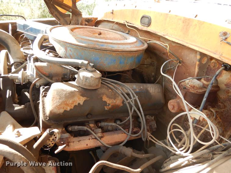 image for item DF1910 1969 Ford F350 flat dump bed pickup truck