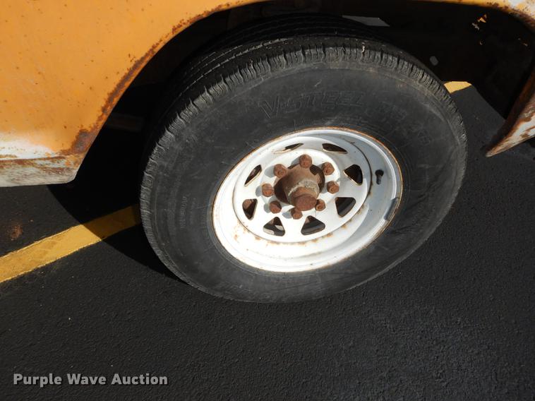 image for item DF1910 1969 Ford F350 flat dump bed pickup truck