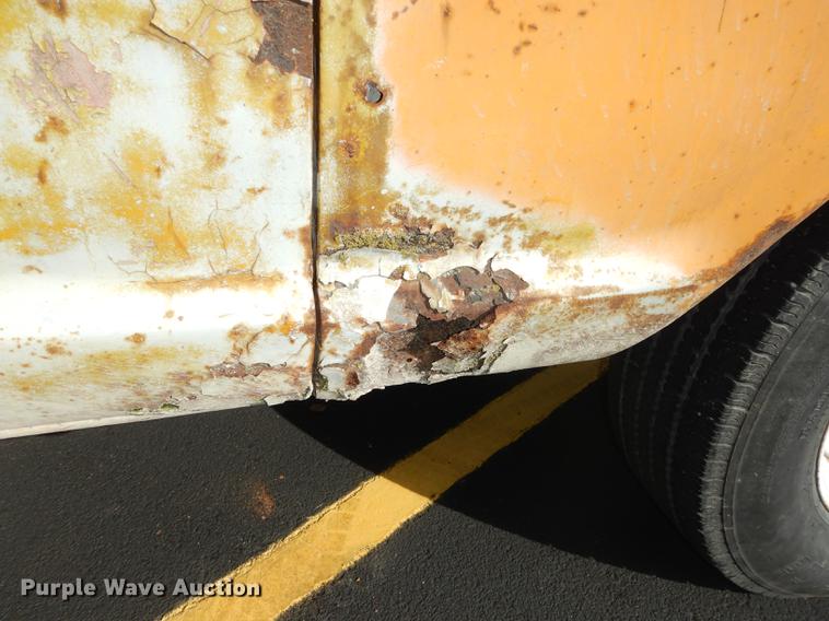 image for item DF1910 1969 Ford F350 flat dump bed pickup truck