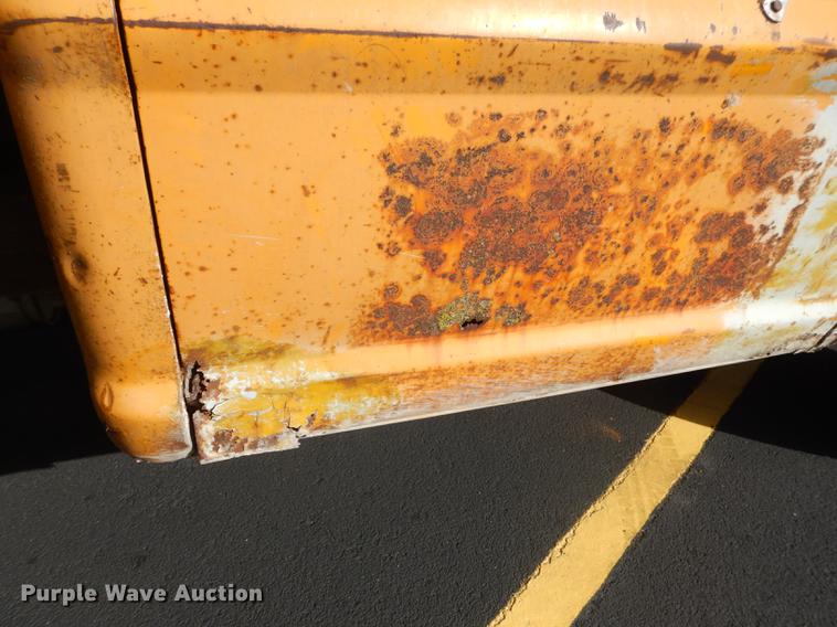 image for item DF1910 1969 Ford F350 flat dump bed pickup truck