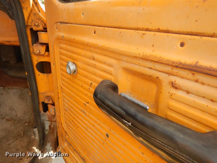 image for item DF1910 1969 Ford F350 flat dump bed pickup truck