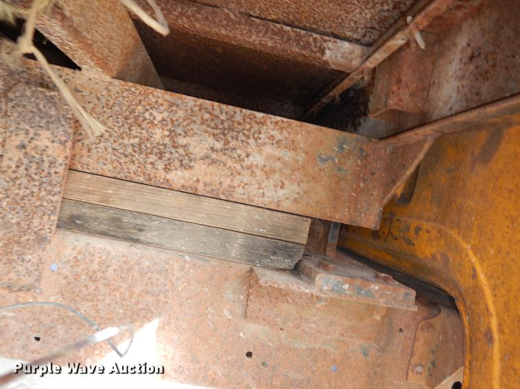 image for item DF1910 1969 Ford F350 flat dump bed pickup truck