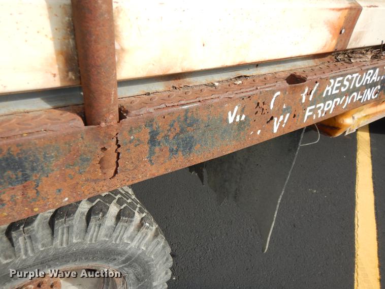 image for item DF1910 1969 Ford F350 flat dump bed pickup truck