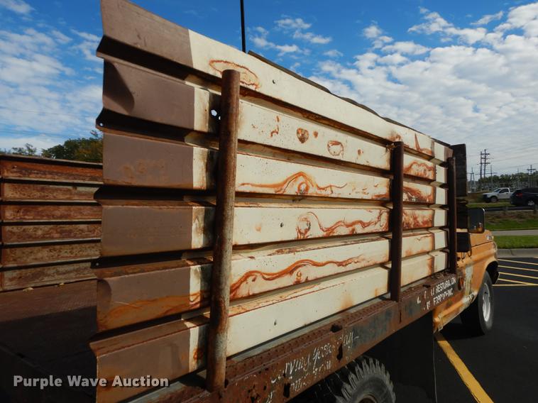 image for item DF1910 1969 Ford F350 flat dump bed pickup truck