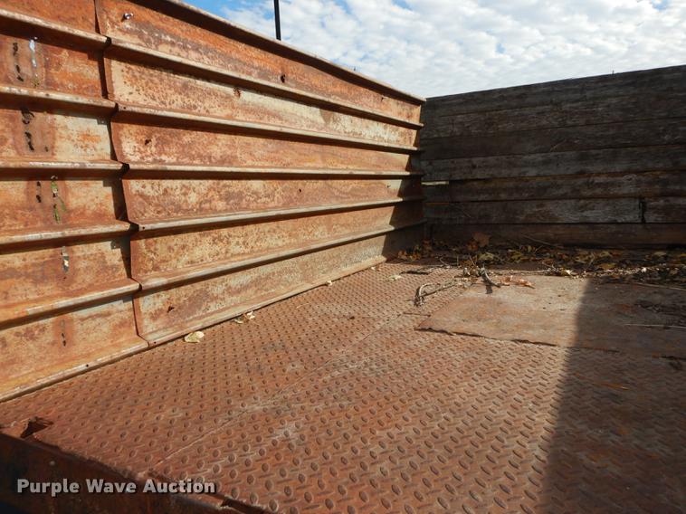 image for item DF1910 1969 Ford F350 flat dump bed pickup truck