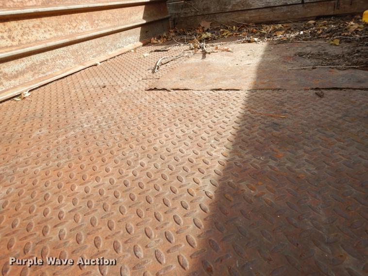 image for item DF1910 1969 Ford F350 flat dump bed pickup truck