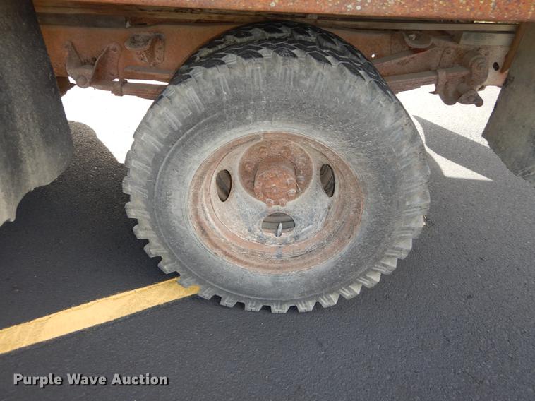 image for item DF1910 1969 Ford F350 flat dump bed pickup truck