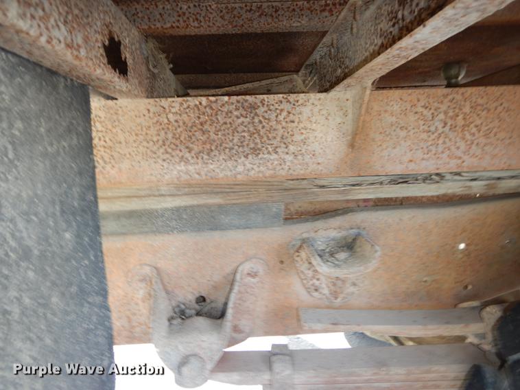 image for item DF1910 1969 Ford F350 flat dump bed pickup truck