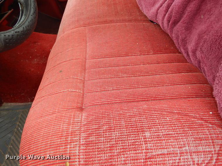 image for item DF1944 1990 Ford F150 XLT Lariat pickup truck