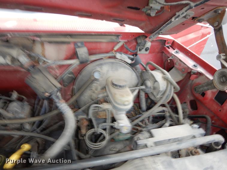 image for item DF1944 1990 Ford F150 XLT Lariat pickup truck