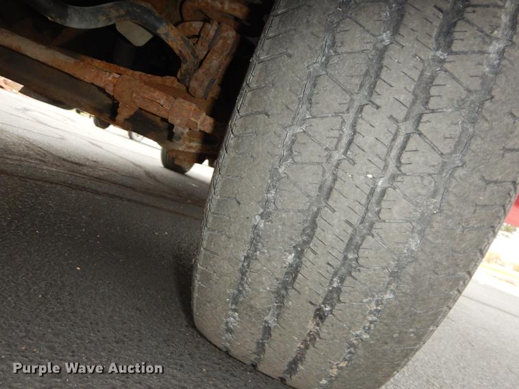 image for item DF1944 1990 Ford F150 XLT Lariat pickup truck