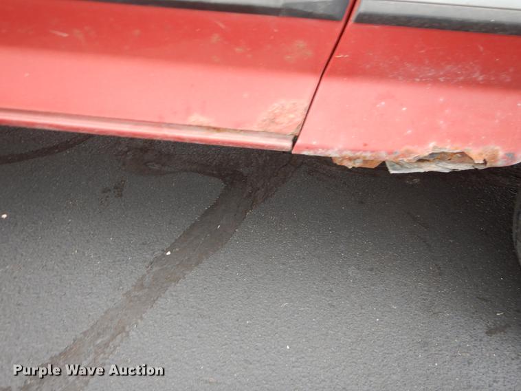 image for item DF1944 1990 Ford F150 XLT Lariat pickup truck