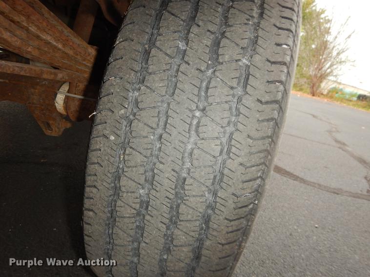 image for item DF1944 1990 Ford F150 XLT Lariat pickup truck