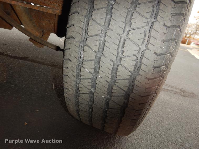 image for item DF1944 1990 Ford F150 XLT Lariat pickup truck