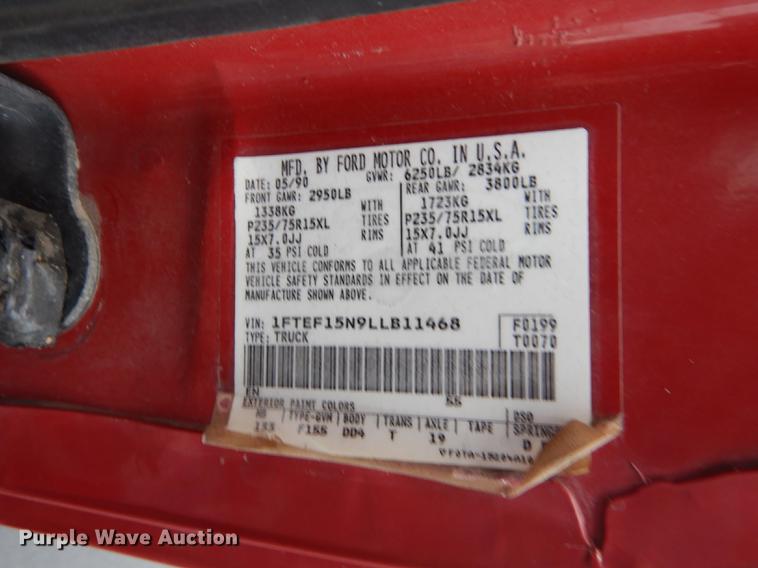 image for item DF1944 1990 Ford F150 XLT Lariat pickup truck