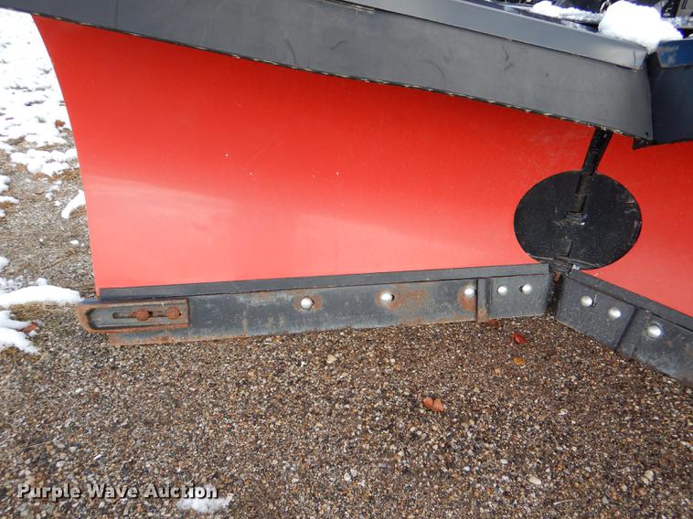 image for item DF1962 2005 Chevrolet Silverado 2500HD flatbed pickup truck