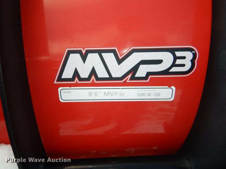 image for item DF1962 2005 Chevrolet Silverado 2500HD flatbed pickup truck