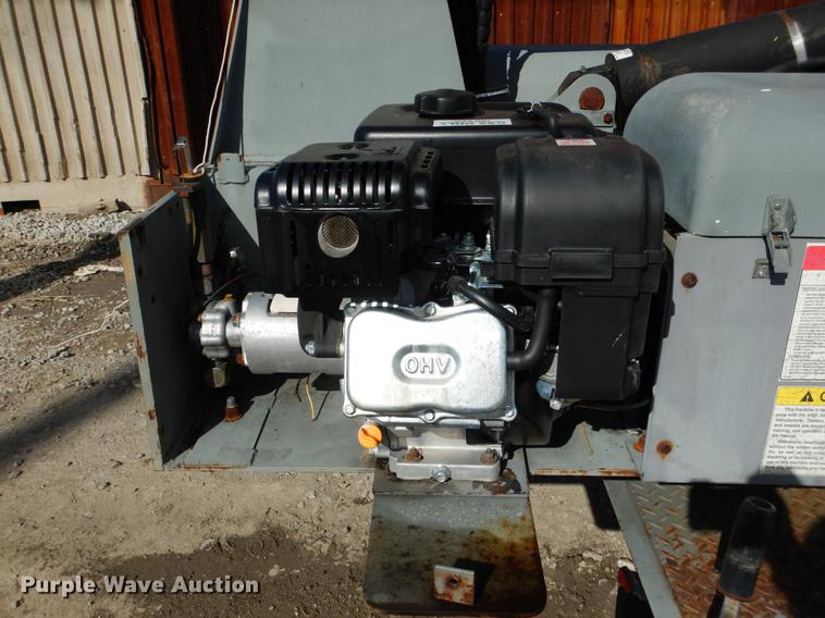 image for item DF2042 1997 Workforce XLB-4232 boom lift