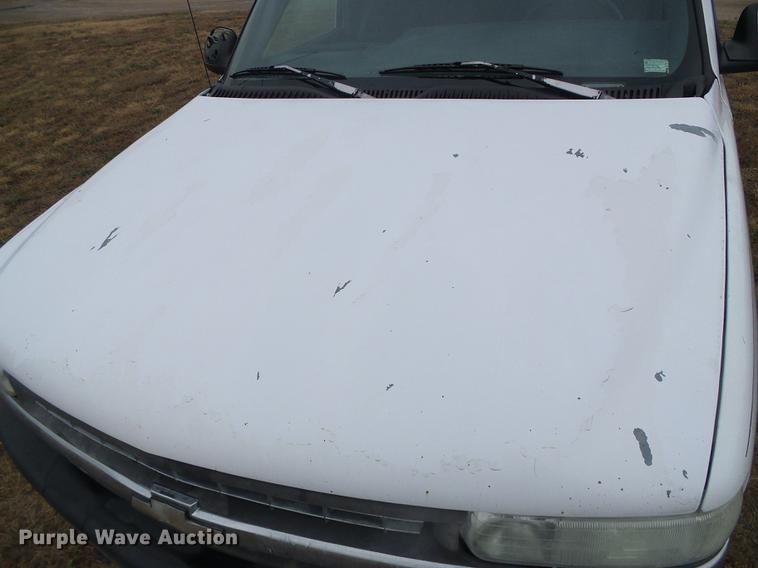 image for item DF2816 1999 Chevrolet Silverado 1500 Ext. Cab pickup truck