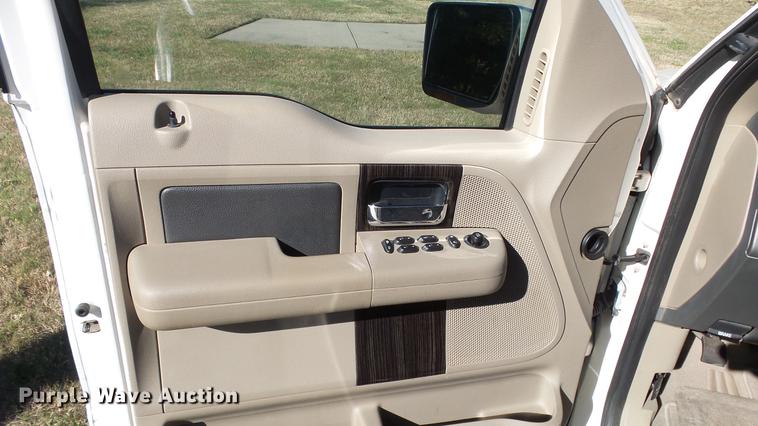 image for item DG2760 2008 Ford F150 Limited SuperCrew pickup truck