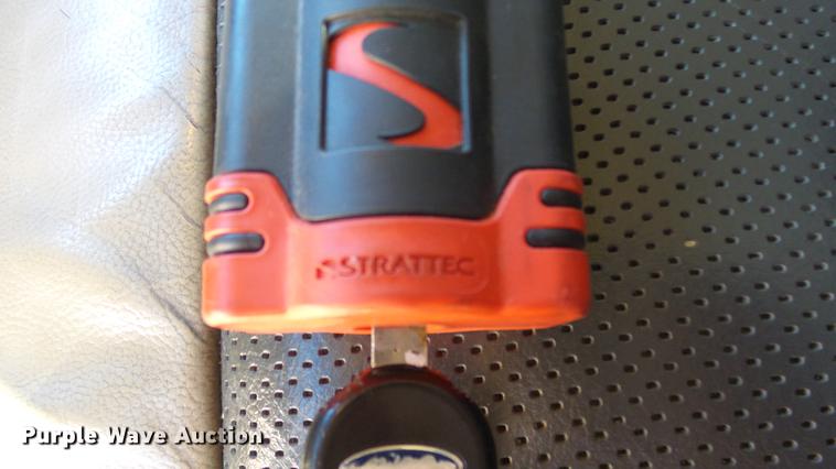 image for item DG2760 2008 Ford F150 Limited SuperCrew pickup truck