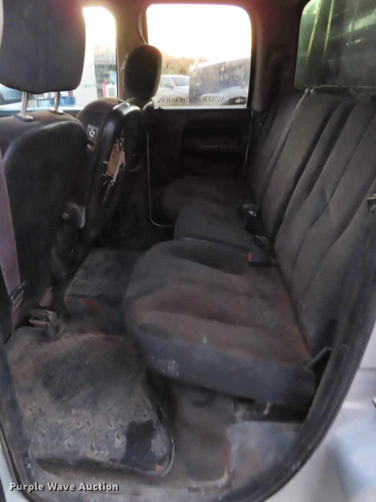 image for item DN9162 2003 Dodge Ram 3500 Quad Cab pickup truck