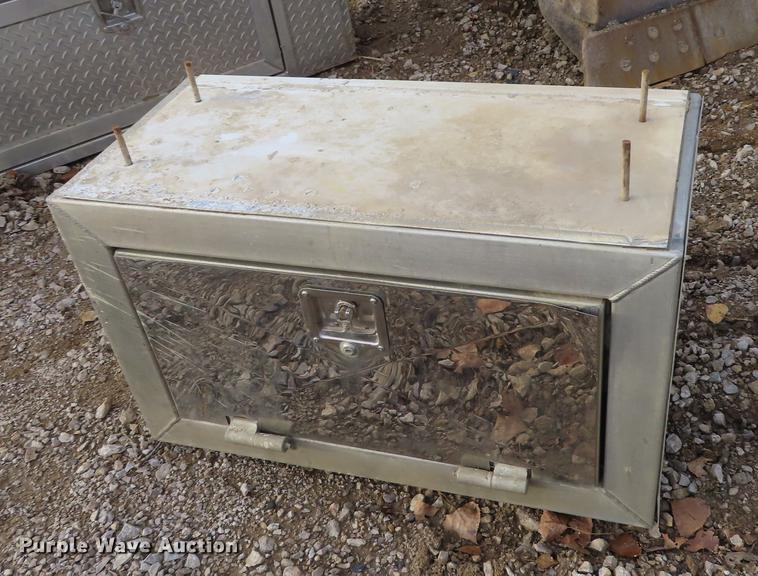 image for item DN9169 Automotive parts and accessories