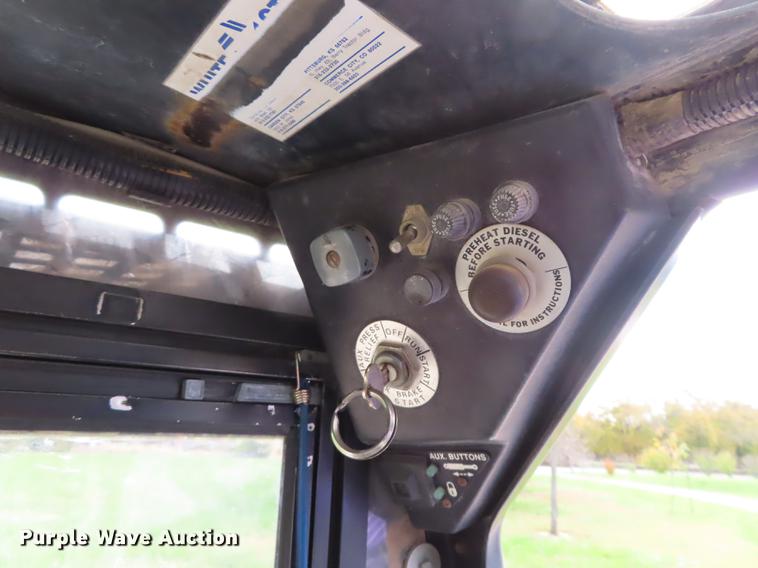 image for item DN9194 1993 Bobcat 853 skid steer