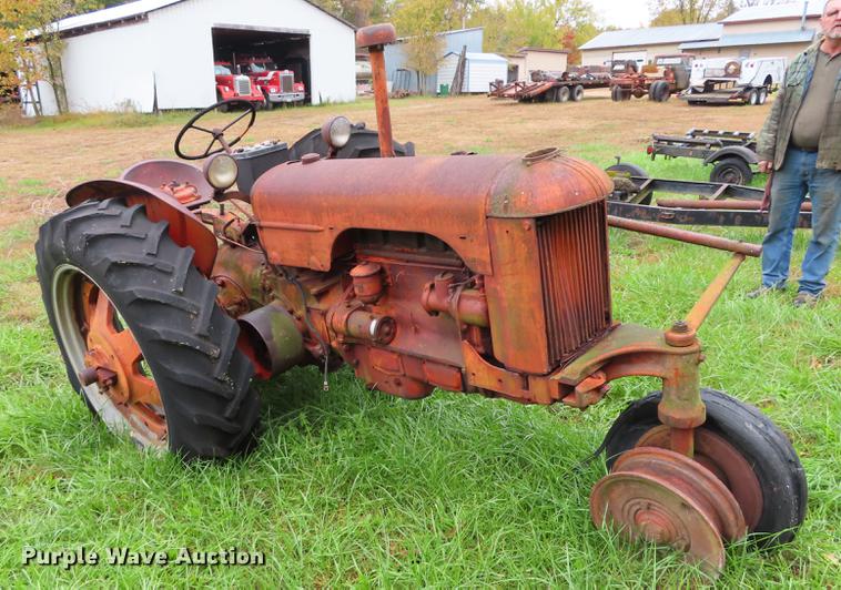 image for item DN9205 Case DC tractor