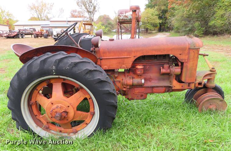 image for item DN9205 Case DC tractor