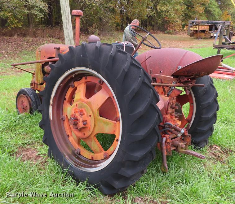 image for item DN9205 Case DC tractor