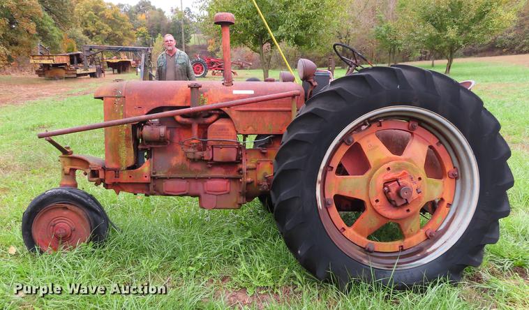 image for item DN9205 Case DC tractor