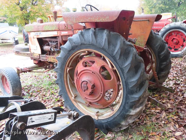 image for item DN9209 McCormick Farmall 504 tractor