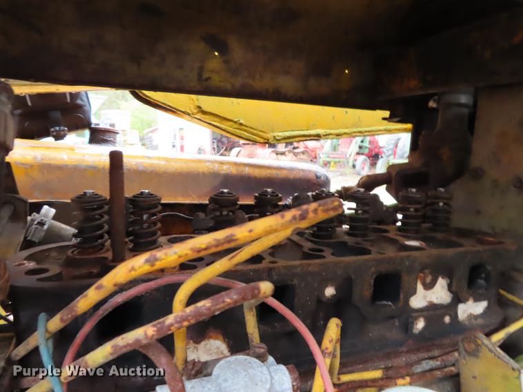 image for item DN9210 John Deere 2010 track loader