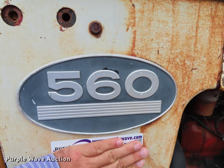 image for item DN9212 International 560 tractor