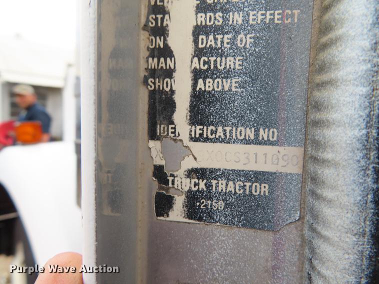 image for item DN9219 1982 Kenworth W900 wrecker truck