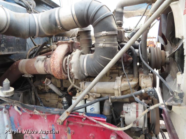 image for item DN9219 1982 Kenworth W900 wrecker truck